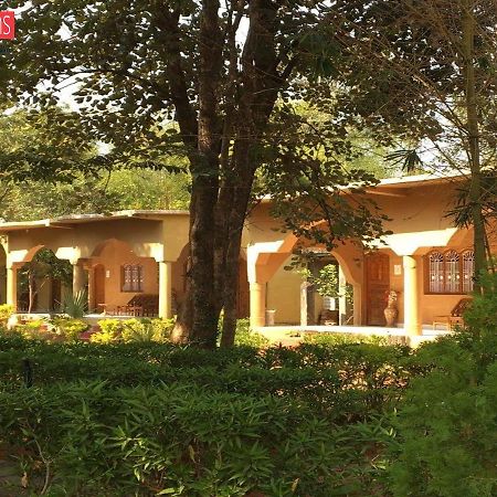 Adb Rooms Ashoka Resort Tāla Eksteriør bilde