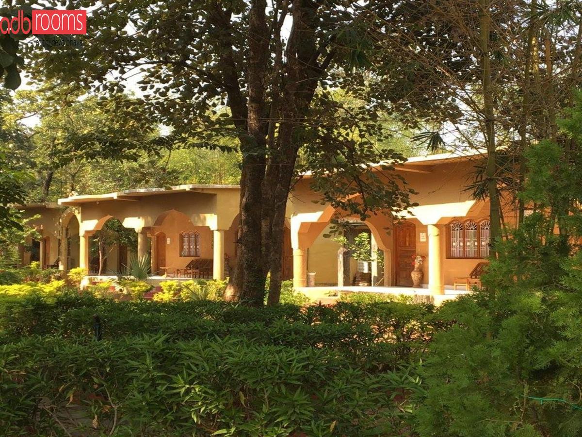 Adb Rooms Ashoka Resort Tāla Eksteriør bilde